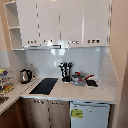 студио под наем, аполон 9 Apartamento