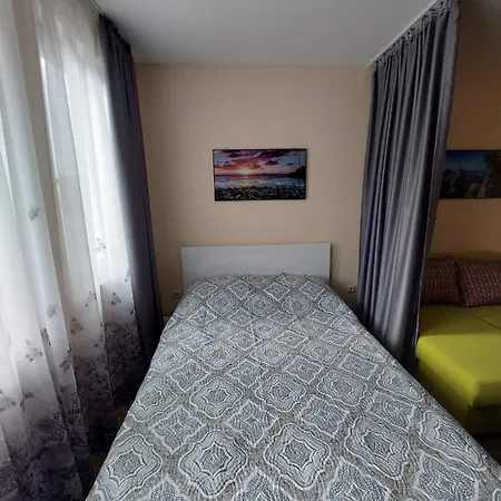 студио под наем, аполон 9 Apartamento *